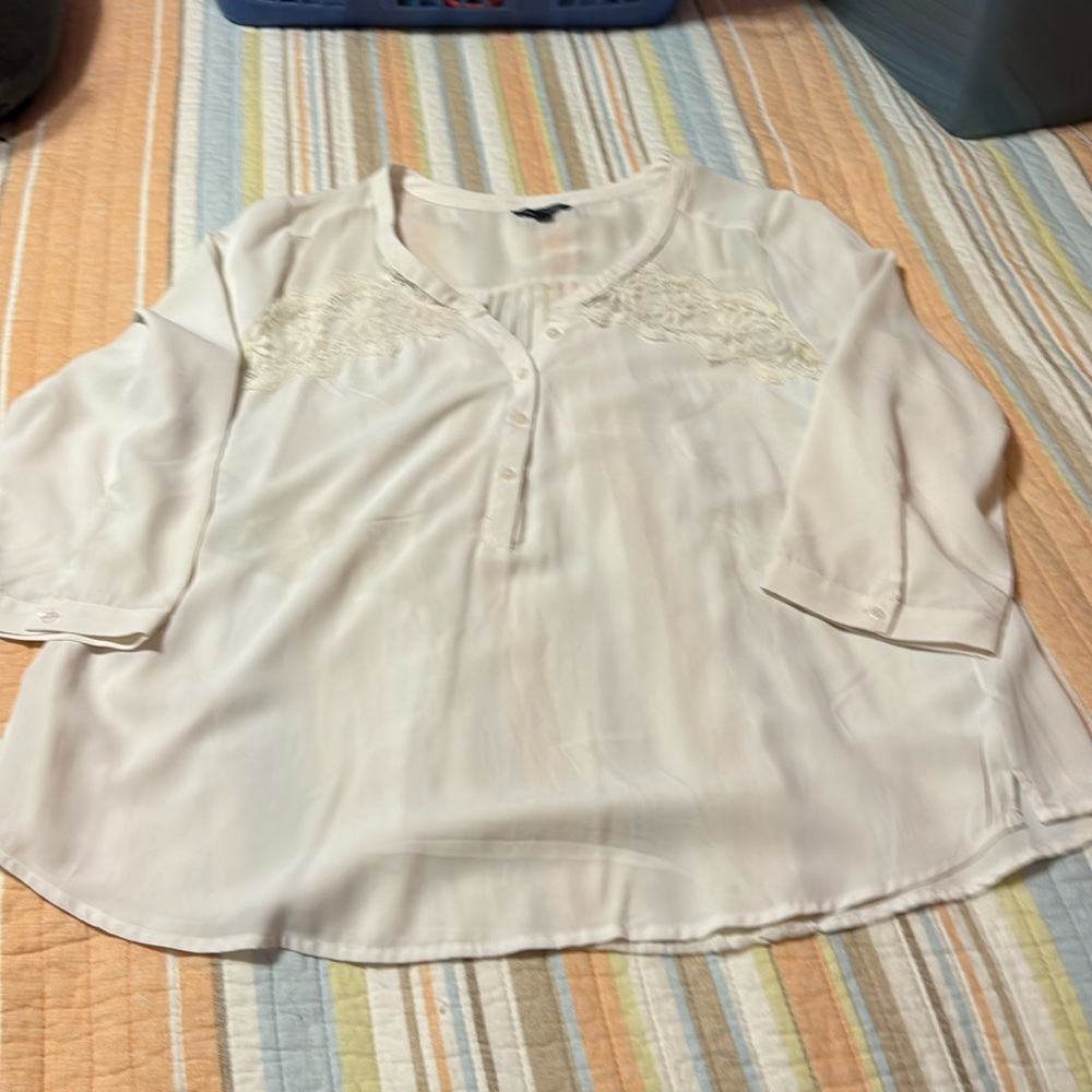 American eagle 3/4 sleeve shirt